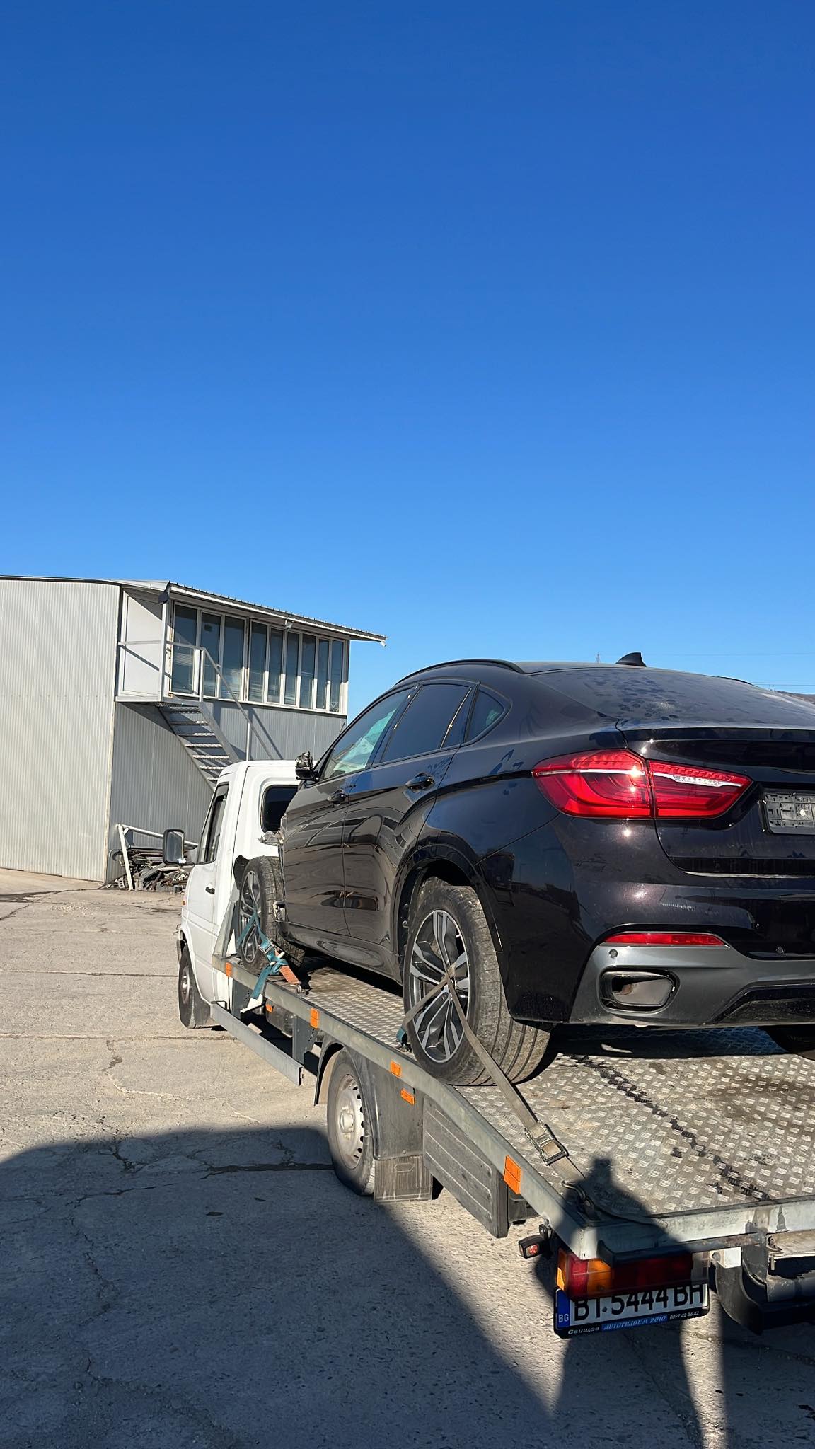 Professional towing service